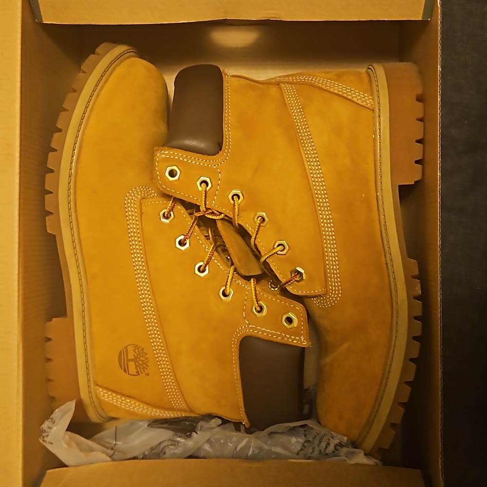 Timberland 6-Inch Premium Waterproof Boot (Toddler/Little Kid/Big Kid),Wheat Nub